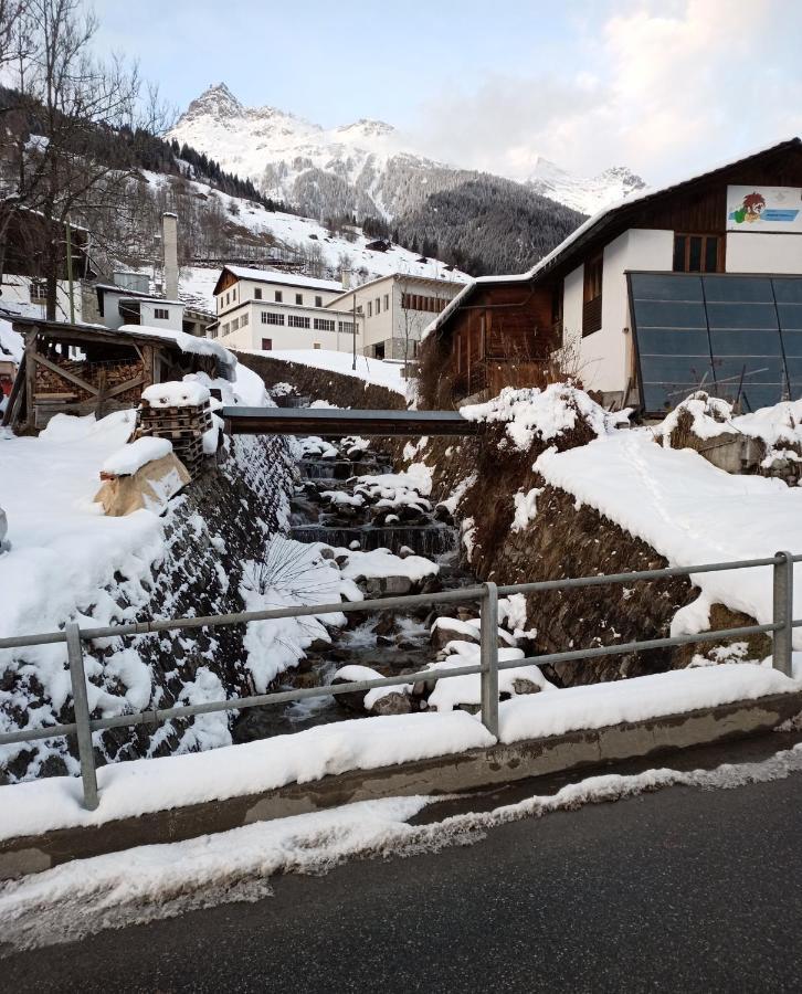 Casa Steilalva - Grosszuegiges Chalet Fuer Erholsamen Familienurlaub Surrein Екстер'єр фото